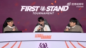 韩文流直播间在解说席无语：下把快开始了，要不是没法走我真走了