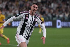 斯基拉：尤文本周与弗拉霍维奇商谈续约，提供700万欧年薪2年合同