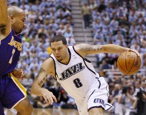 德隆谈KG称联盟像娱乐秀:理解他的观点 现在的球员更关注其形象