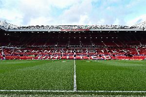 太阳报：76岁曼联球迷被赶出老特拉福德的座位，座位被分配给VIP