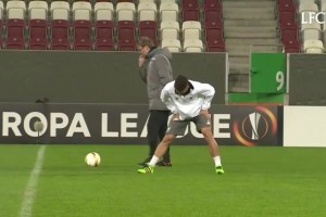 覆水难收！药厂拜仁裁判赛后承认，迪亚斯红牌是误判！