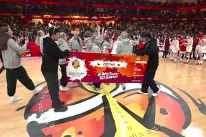 感谢老铁送的世界杯资格！巴西输球捷克因胜负关系晋级，捷克球员向中国队比心