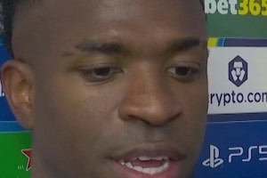 维尼修斯：巴尔韦德再次让我罚点球，这就是队长